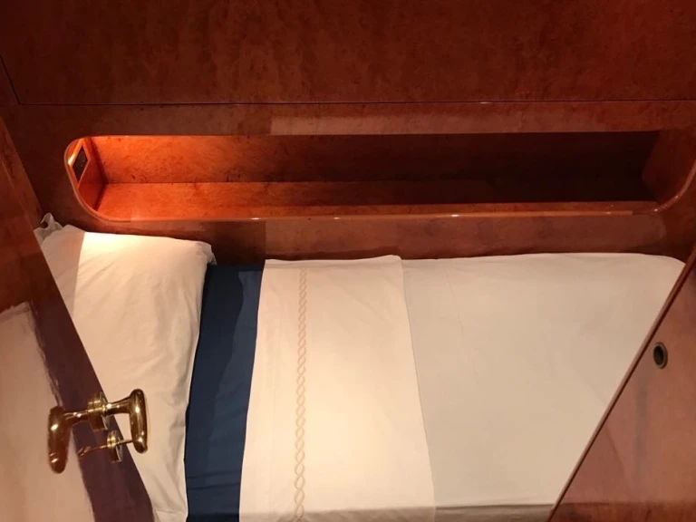 Hire Luxury Yacht with or without skipper Cantieri Palermo