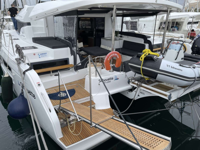 Catamaran hire in Alimos - Lagoon Lagoon 50