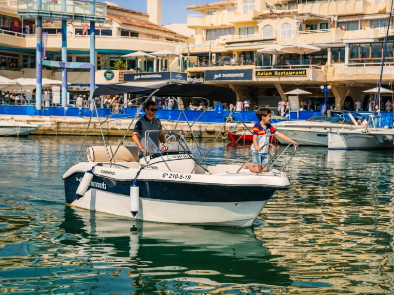 Motorboat to hire Málaga at the best price