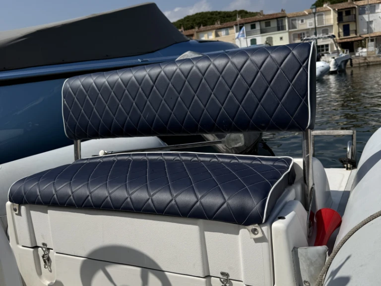 Hire Motorboat Capelli with a boat licence