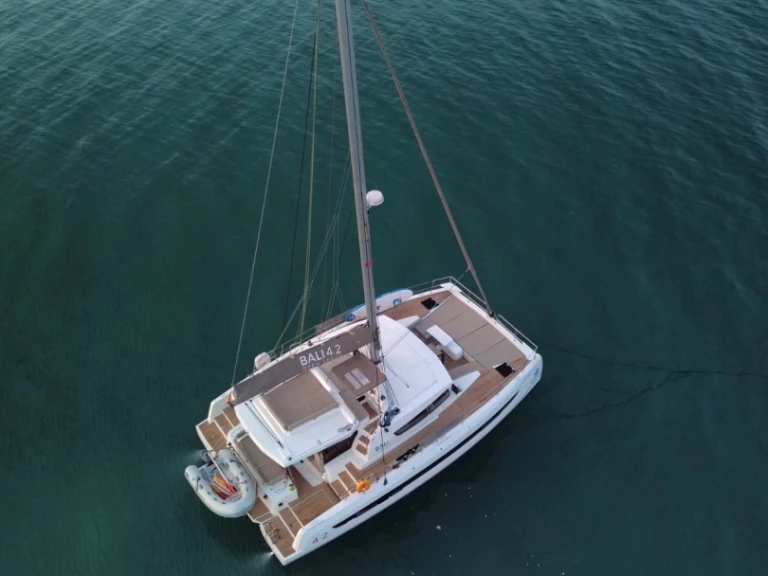 Charter a Bali Bali 4.2 in Santa Cruz de Tenerife on Samboat