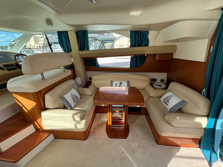 Yacht charter Bonifacio - Jeanneau Prestige 42 on SamBoat