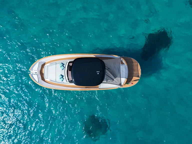 Hire RIB with or without skipper 2 BAR Sorrento