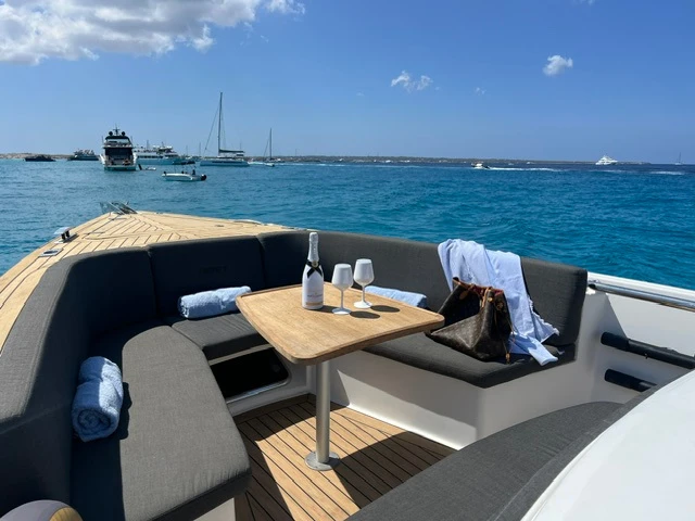 Yacht charter Ibiza Town - Fjord Fjord 38 Express on SamBoat