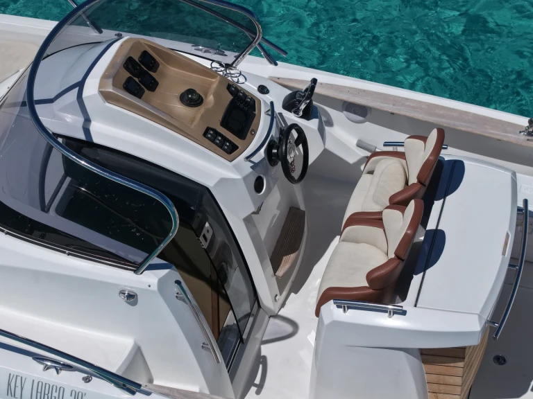 Yacht charter Ibiza Town - Sessa Marine Kay Large 30 on SamBoat