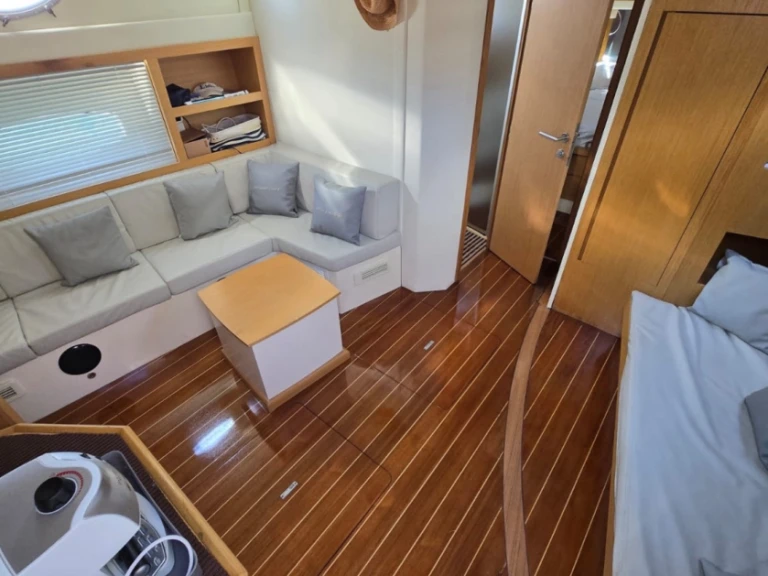 Hire a PRIMATIST By Bruno Abbate G 46 Capri