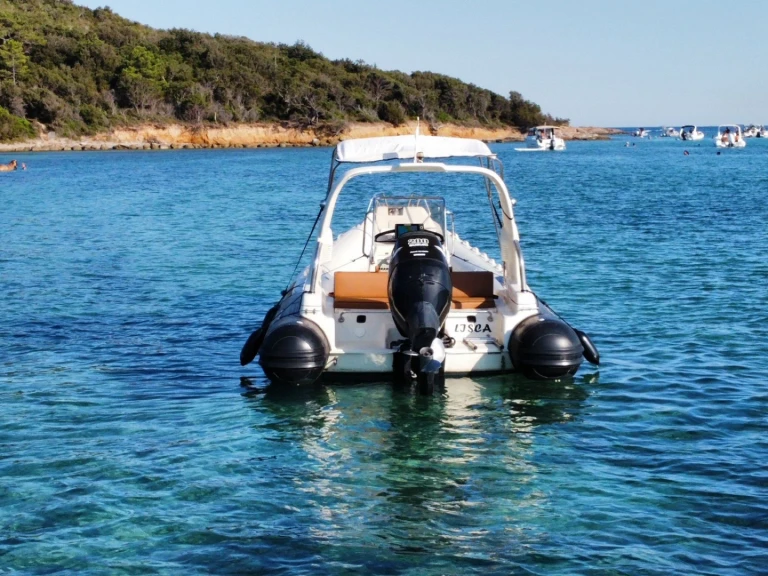 Hire a Sacs Sacs S 680 Bonifacio