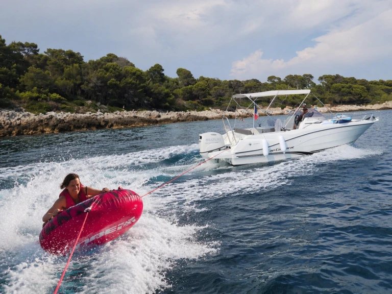 Hire a Jeanneau Cap Camarat 6.5 WA Serie 3 Antibes
