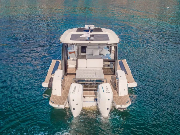 Hire Motorboat with or without skipper Saxdor Cogolin