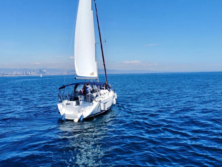 Charter a Bénéteau Oceanis 393 Clipper in Barcelona on Samboat