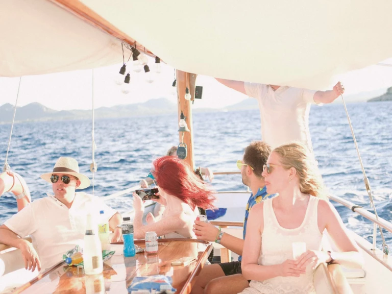 Yacht hire Puerto de Pollensa cheap Classico 1960