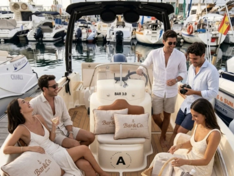 Hire Motorboat Invictus  with a boat licence