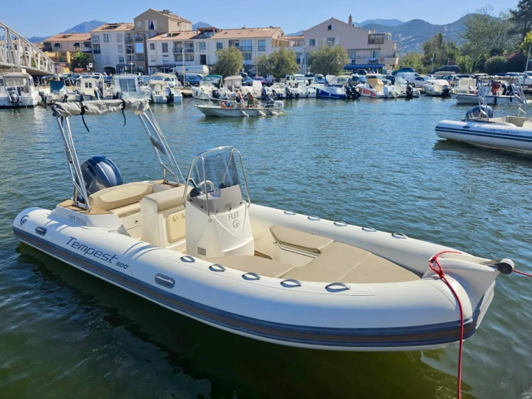 Charter a Selva Selva D600 S Line in Les Issambres on Samboat