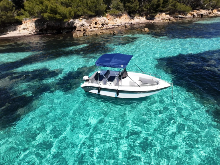 Yacht charter Mandelieu-la-Napoule - Poseidon BlueWater 170 on SamBoat