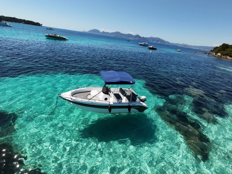 Motorboat to hire Mandelieu-la-Napoule at the best price