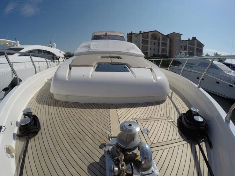 Charter a Technema 65 in Pozzuoli on Samboat