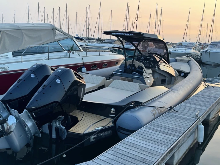 Yacht hire Castellammare di Stabia cheap PY 100