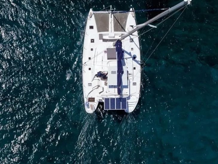 Hire a Lagoon Lagoon 42 Vlychada