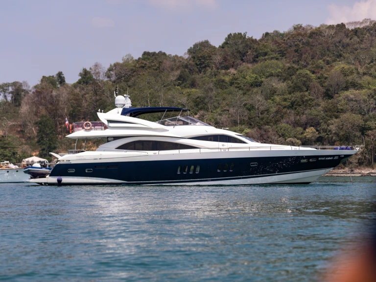 Hire Luxury Yacht with or without skipper Sunseeker Ao Po