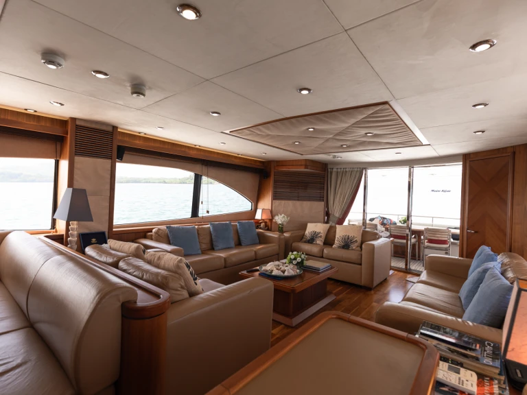 Luxury Yacht to hire Ao Po at the best price