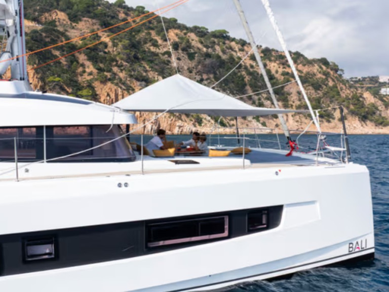 Hire Catamaran Bali with a boat licence