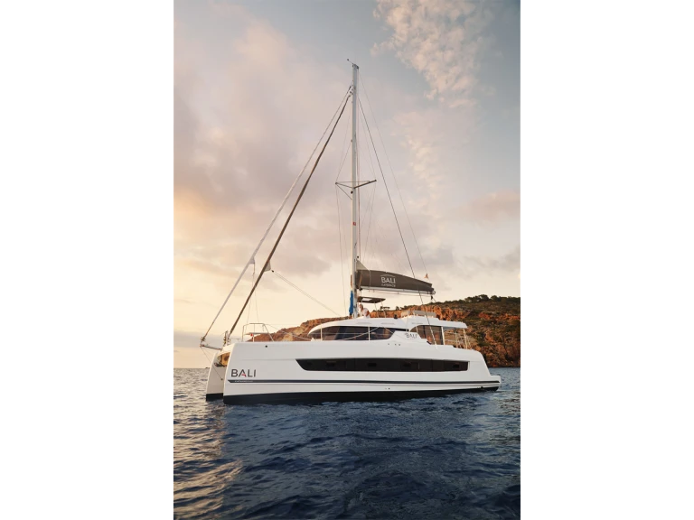 Catamaran to hire Pointe-à-Pitre at the best price