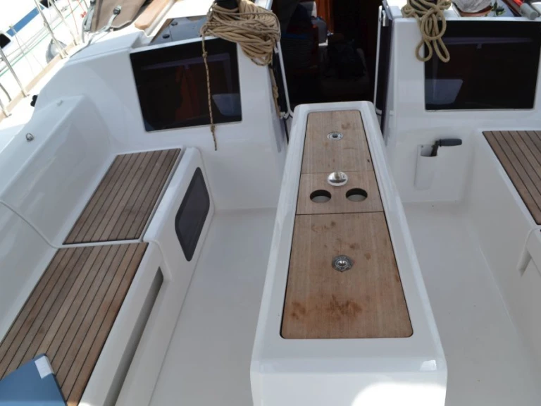 Yacht charter Olbia - Dufour Dufour 460 Grand Large on SamBoat