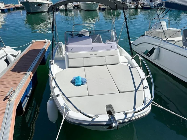 Motorboat to hire Cambrils at the best price