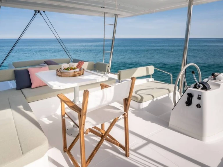 Hire Catamaran Bali with a boat licence