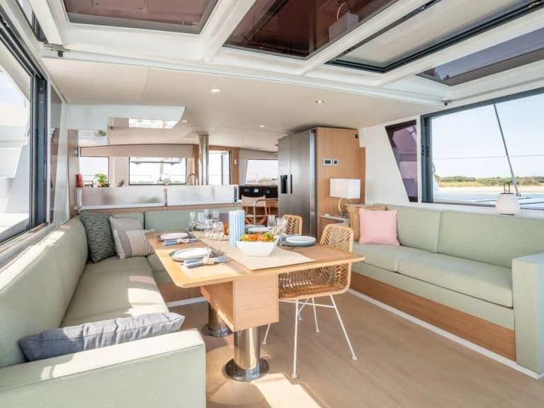 Catamaran to hire Raiatea Island at the best price