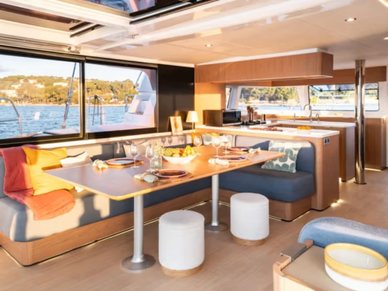 Catamaran hire in Raiatea Island - Bali Bali 5.2 - 6 + 2 cab.