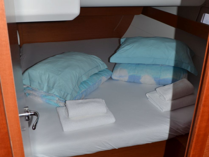 Hire Sailboat Dufour with a boat licence