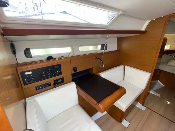 Yacht hire Paros (Island) cheap Sun Odyssey 419