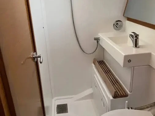 Charter a Jeanneau Sun Odyssey 440 in Paros (Island) on Samboat