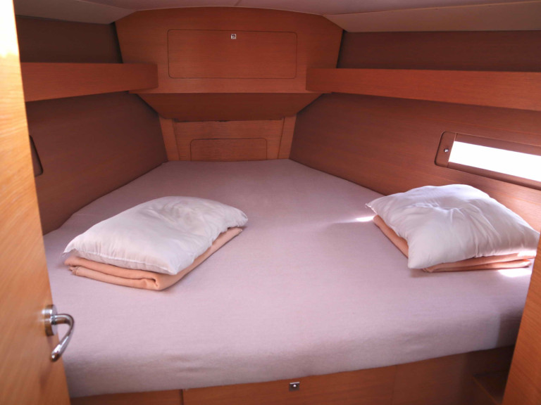 Charter a Dufour Dufour 382 Grand Large in Alimos on Samboat