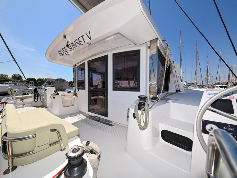 Yacht charter Tivat - Bali Bali Catsmart (6 cab.) on SamBoat