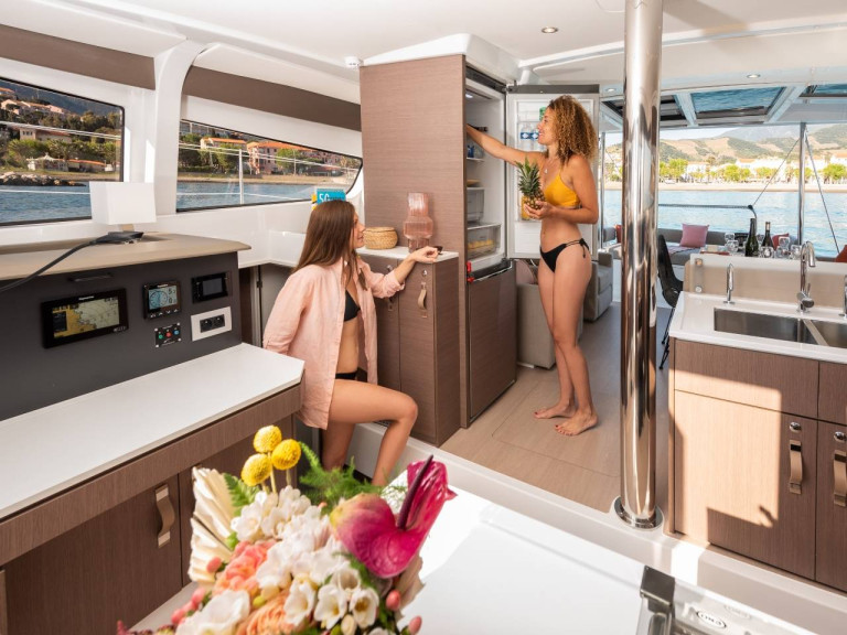 Yacht hire Volos cheap Bali 4.2 (5 cab.)