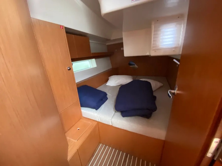 Bavaria Bavaria C45 Holiday charter bareboat or skippered in  Lefkáda