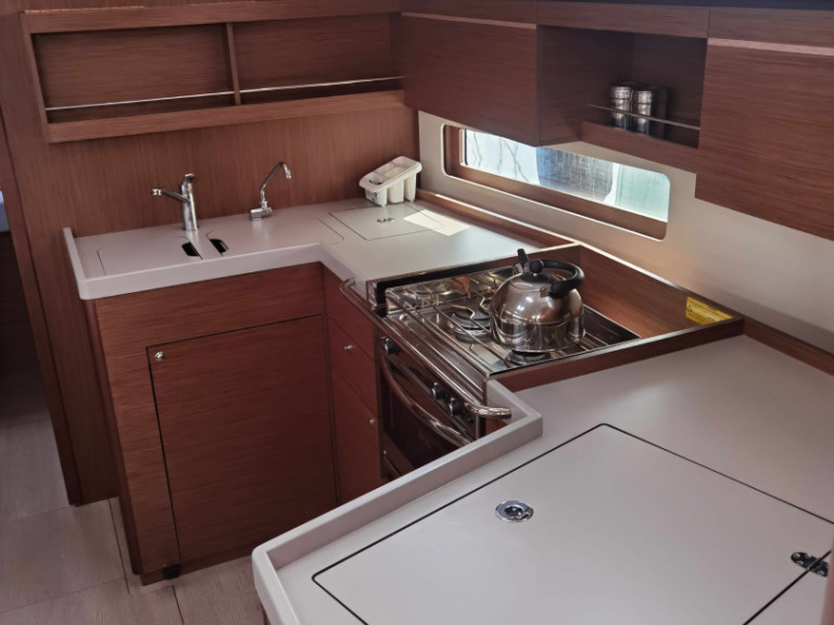 Yacht charter Alimos - Bénéteau Oceanis 40.1 on SamBoat