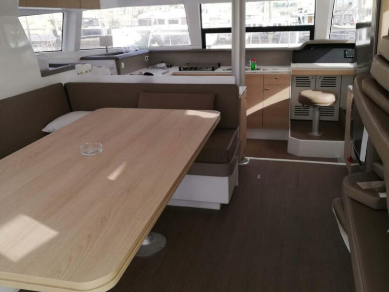 Charter a Bali Bali 4.1 in Kalkara on Samboat