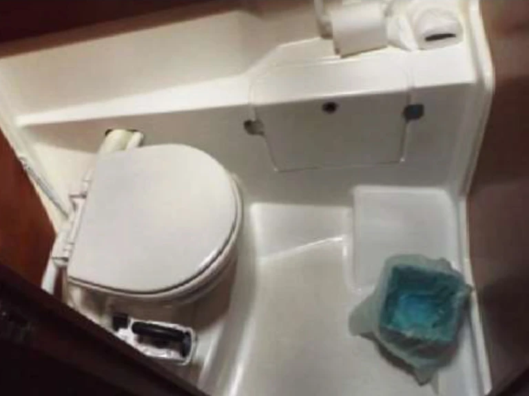 Yacht hire Kalkara cheap Dufour 450 GL (4 cab.)