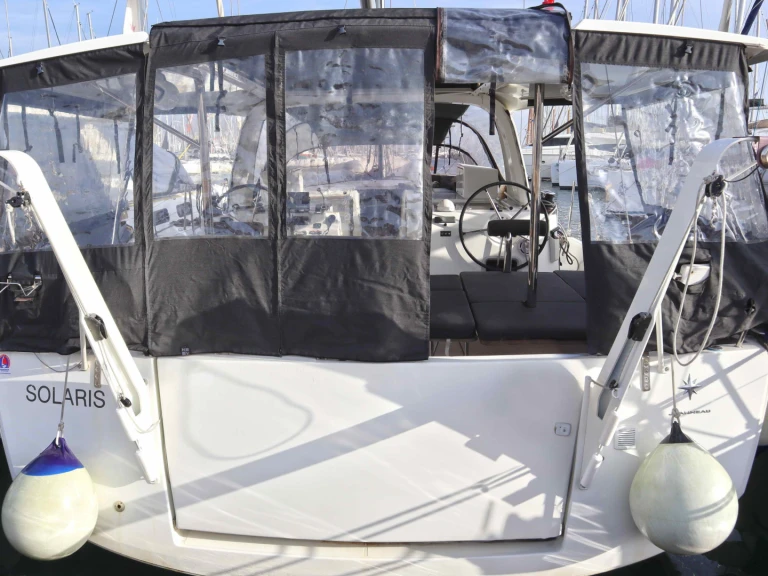 Sailboat to hire Lefkáda at the best price