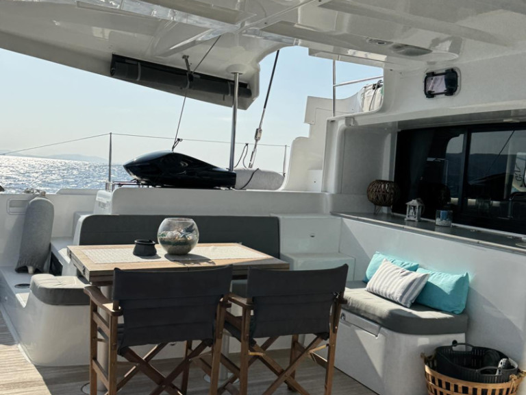 Charter a Lagoon Lagoon 46 in Alimos on Samboat