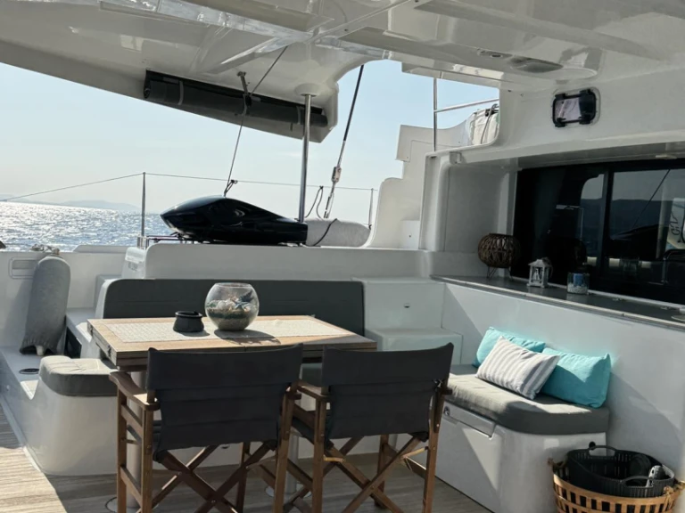 Charter a Lagoon Lagoon 46 in Alimos on Samboat