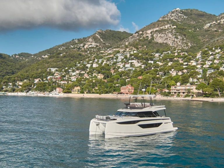 Motorboat hire in Capo d'Orlando - Prestige Prestige M48