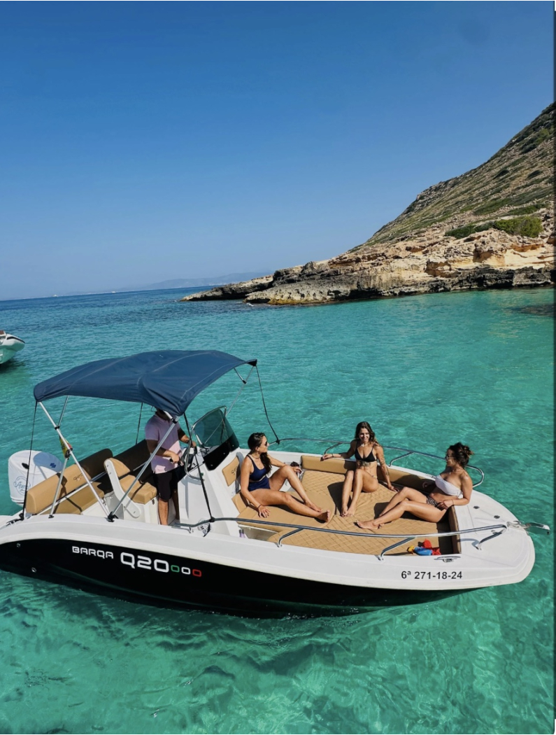 Hire a Motorboat Barqa Q20 in Moniga del Garda (barqa20) | SamBoat