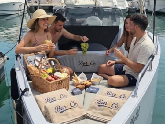 Motorboat to hire Alicante at the best price