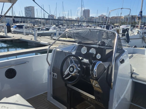 Hire a Nuva Nuva M6 Open Alicante