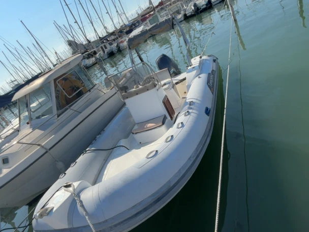 Charter a Capelli Tempest 626 in Port-Camargue on Samboat