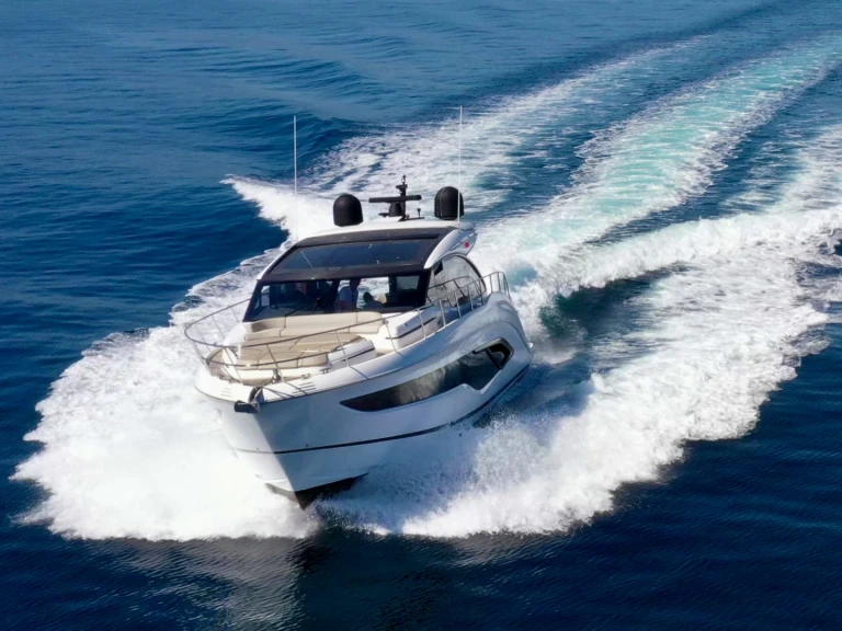 Yacht charter Port Fréjus - Princess Princess V55 on SamBoat